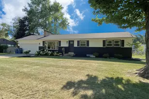 214 S 20th Street S, Battle Creek, MI 49015 - Photo 1