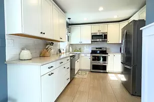 214 S 20th Street S, Battle Creek, MI 49015 - Photo 7