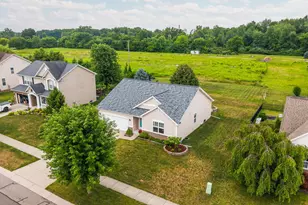 28820 Apple Blossom Dr, Flat Rock, MI 48134 - Photo 3