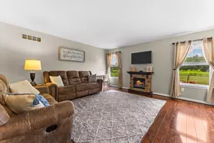 28820 Apple Blossom Dr, Flat Rock, MI 48134 - Photo 13