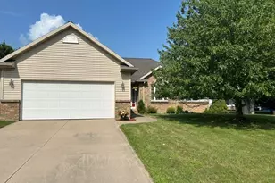 931 Sunset Hills Ave NW, Grand Rapids, MI 49534 - Photo 1