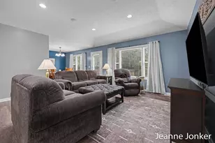 931 Sunset Hills Ave NW, Grand Rapids, MI 49534 - Photo 5
