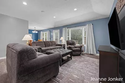 931 Sunset Hills Avenue NW, Grand Rapids, MI 49534 - Photo 3