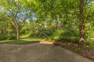 2812 Aspen Ridge Dr, Ann Arbor, MI 48103 - Photo 3