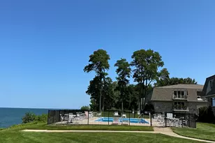 3620 Lakeshore Dr, Saint Joseph, MI 49085 - Photo 3