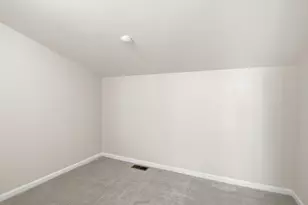 7492 Green Meadow Ln, Canton, MI 48187 - Photo 37