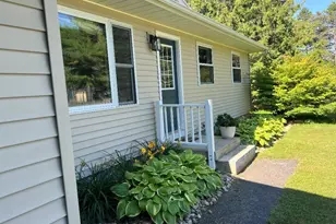 126 Johnson St, Edmore, MI 48829 - Photo 3