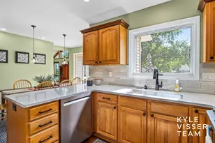 2032 Edgewood Ave SE, Grand Rapids, MI 49546 - Photo 9