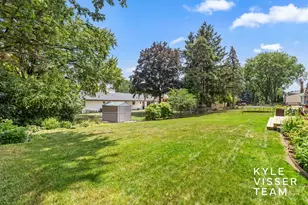 2032 Edgewood Ave SE, Grand Rapids, MI 49546 - Photo 37
