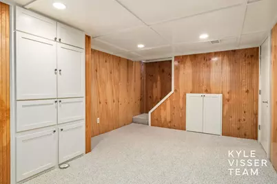 2032 Edgewood Avenue SE, Grand Rapids, MI 49546 - Photo 33
