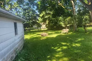127 Gratton St, Bad Axe, MI 48413 - Photo 7