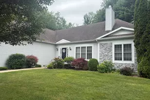 578 Wittenberg Path, Saint Joseph, MI 49085 - Photo 3
