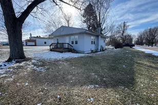 304 E South St, Athens, MI 49011 - Photo 11
