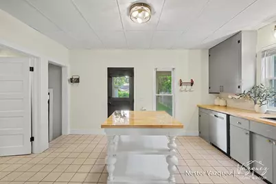 234 Knapp Street NE, Grand Rapids, MI 49505 - Photo 9