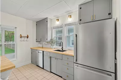 234 Knapp Street NE, Grand Rapids, MI 49505 - Photo 11