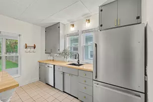 234 Knapp St NE, Grand Rapids, MI 49505 - Photo 11