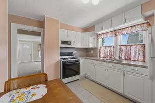 318 Whitcomb St, Kalamazoo, MI 49001 - Photo 13