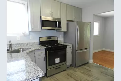 4318 Adams Circle, Wayne, MI 48184 - Photo 9