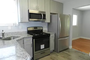 4318 Adams Cir, Wayne, MI 48184 - Photo 9