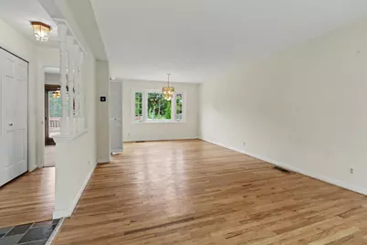 2043 Winsted Boulevard, Ann Arbor, MI 48103 - Photo 5