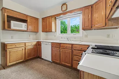 2043 Winsted Boulevard, Ann Arbor, MI 48103 - Photo 11