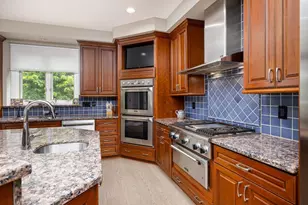 2141 Autumn Hill Dr, Ann Arbor, MI 48103 - Photo 17