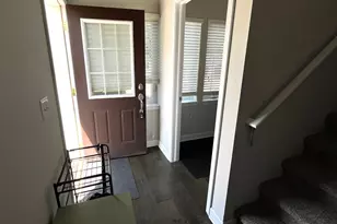 5619 Arbor Chase Dr, Ann Arbor, MI 48103 - Photo 3