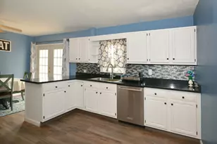 12867 Chapman St, Vicksburg, MI 49097 - Photo 11