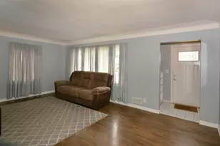 12867 Chapman St, Vicksburg, MI 49097 - Photo 3