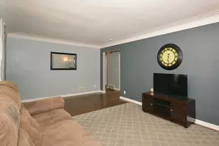 12867 Chapman St, Vicksburg, MI 49097 - Photo 5