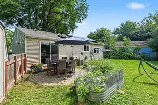 2136 Champagne Dr, Ann Arbor, MI 48108 - Photo 19