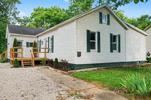 212 S Lowe St, Dowagiac, MI 49047 - Photo 1