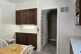 2236 Tipperary Rd, Kalamazoo, MI 49008 - Photo 9