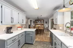 6189 Tanglewood Dr, Lowell, MI 49331 - Photo 9