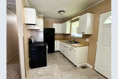 75 E Baldwin Avenue, Battle Creek, MI 49037 - Photo 3