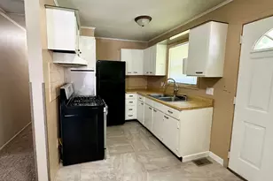 75 E Baldwin Ave, Battle Creek, MI 49037 - Photo 3