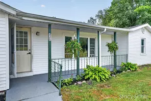 426 N Ionia Rd, Vermontville, MI 49096 - Photo 3