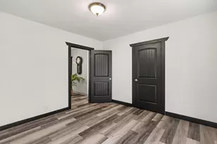 686 Marquette Ave, Muskegon, MI 49442 - Photo 9