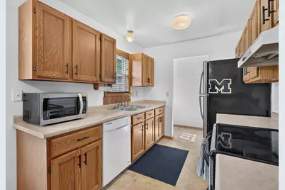 10224 Mizzen Lane, Pleasant Lake, MI 49272 - Photo 9