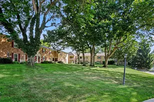 2432 Village Dr SE, Grand Rapids, MI 49506 - Photo 23