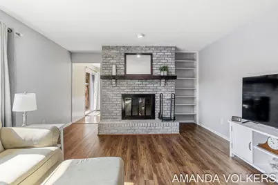 3910 Honeybrook Avenue SW, Grandville, MI 49418 - Photo 5