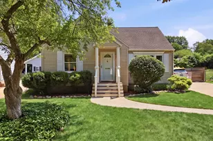 246 Alten Ave NE, Grand Rapids, MI 49503 - Photo 1