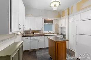 643 Lake Dr SE, Grand Rapids, MI 49503 - Photo 11