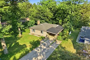 2757 Cascade Springs Dr SE, Grand Rapids, MI 49546 - Photo 9