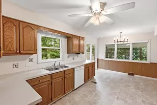 2757 Cascade Springs Dr SE, Grand Rapids, MI 49546 - Photo 11