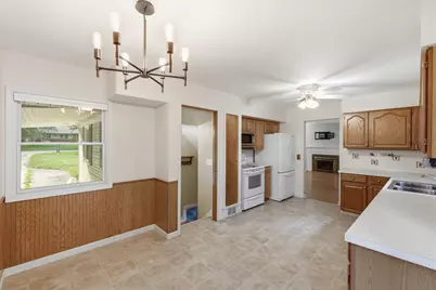 2757 Cascade Springs Drive SE, Grand Rapids, MI 49546 - Photo 13