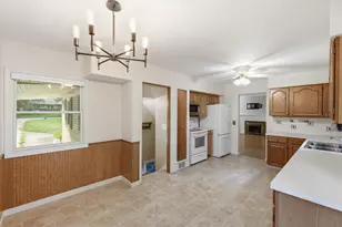 2757 Cascade Springs Dr SE, Grand Rapids, MI 49546 - Photo 13