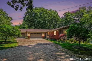 3050 Kenyon Ln, Middleville, MI 49333 - Photo 37