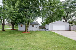 245 Mann St, Pinckney, MI 48169 - Photo 3