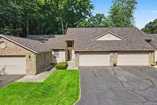 114 Sandy Point Dr, Holland, MI 49424 - Photo 27